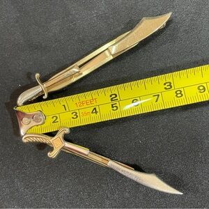 Gold Sword-Shaped Men's vintage tie tack